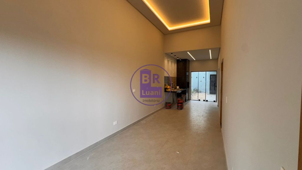 Vendo linda casa de 3 quartos, ótima localização no moradas 
