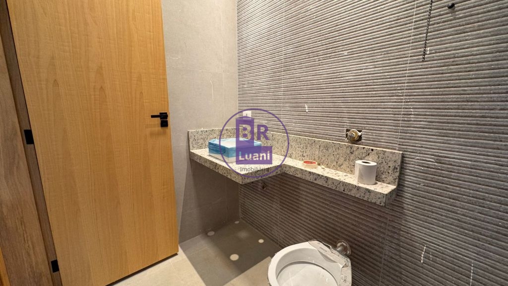 Vendo linda casa de 3 quartos, ótima localização no moradas 