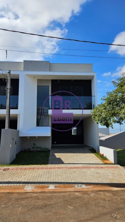Sobrado de alto padrão à venda em condomínio fechado