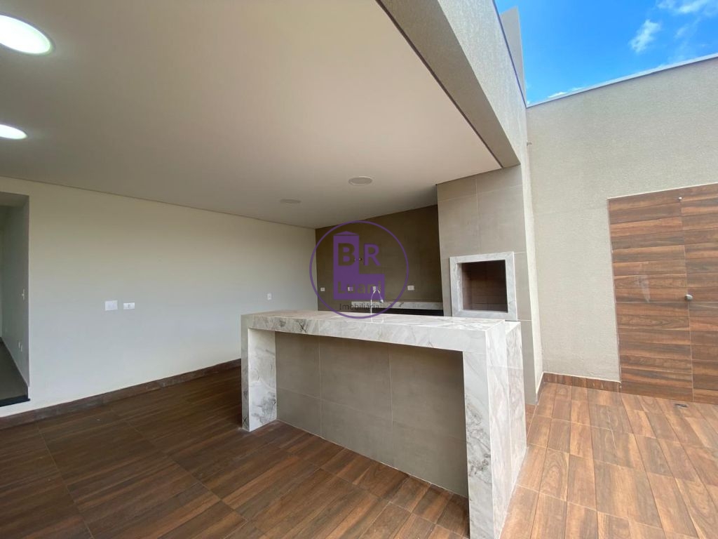 Linda casa nova com 3 dormitórios sendo 1 suíte com um ótima localização.