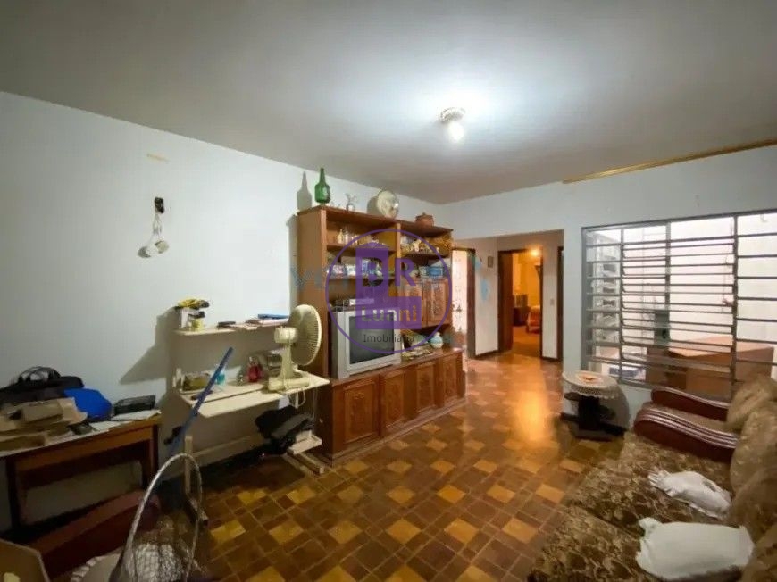 Imóvel com 408m² com 4 dormitórios em localização super valo