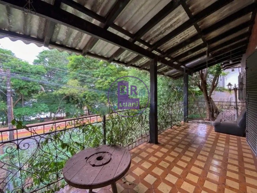 Imóvel com 408m² com 4 dormitórios em localização super valo