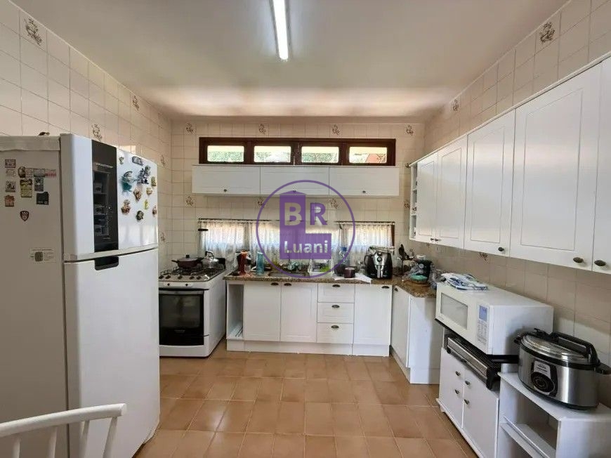 Vendo sobrado com 3 quartos e 4 banheiros no jardim maringá 