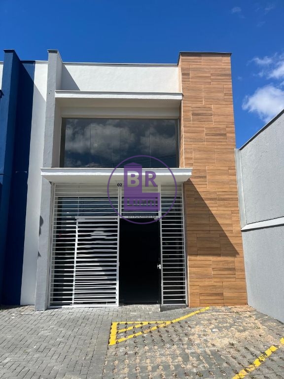 Ponto comercial para locação com 150m² com mezanino.