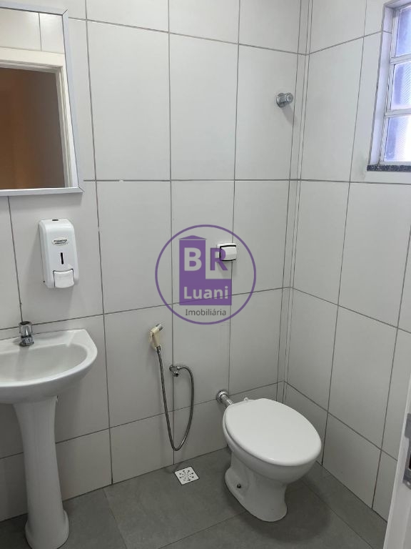 Ponto comercial para locação com 150m² com mezanino.
