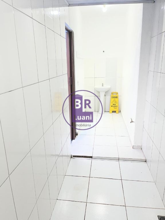 Ponto comercial para locação com 150m² com mezanino.