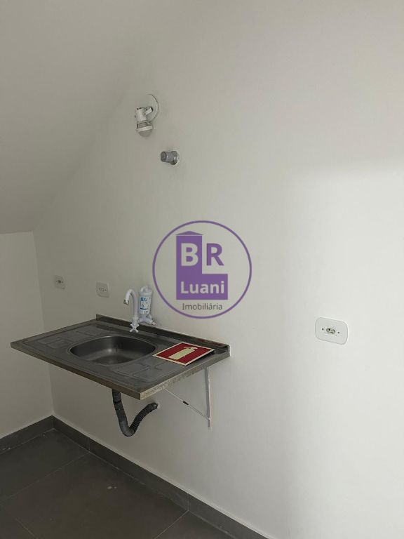 Ponto comercial para locação com 150m² com mezanino.