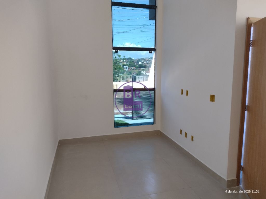 Casa com 3 Quartos e 2 banheiros à Venda - Jardim Colúmbia R$ 399.000,00