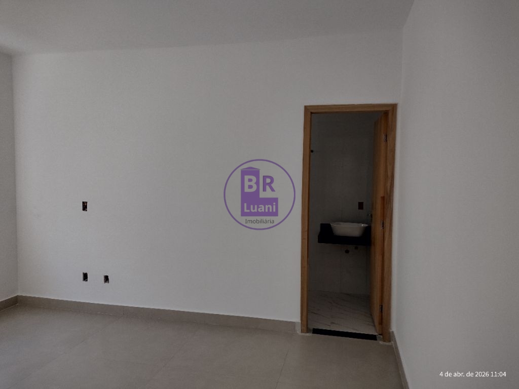 Casa com 3 Quartos e 2 banheiros à Venda - Jardim Colúmbia R$ 399.000,00
