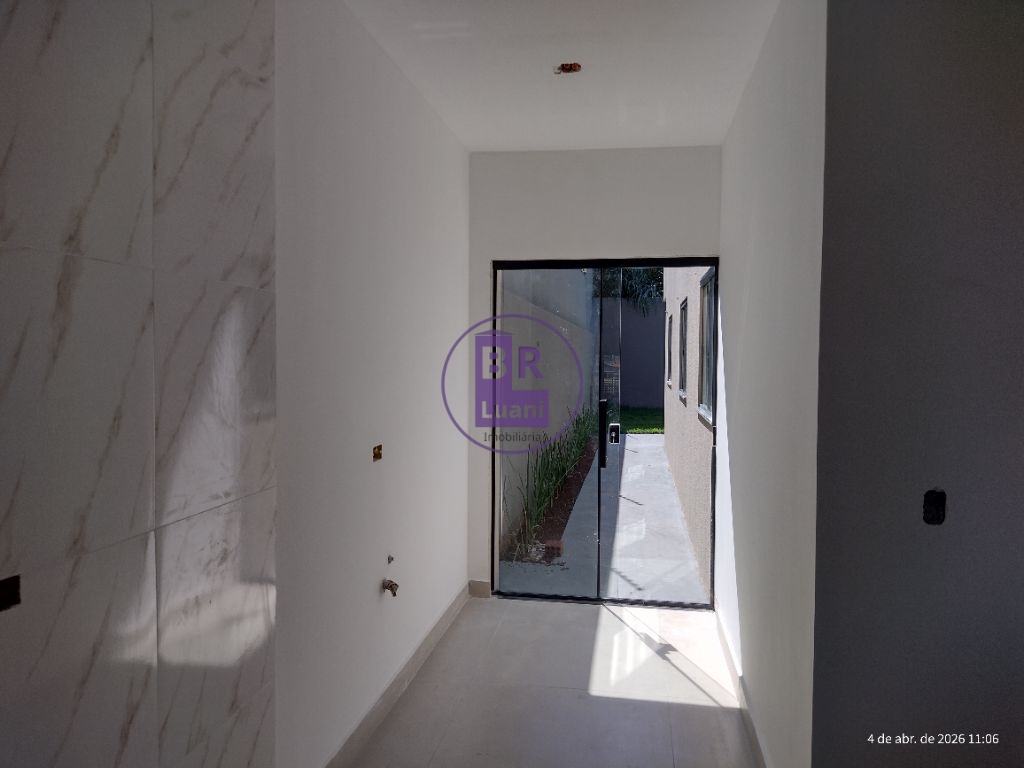 Casa com 3 Quartos e 2 banheiros à Venda - Jardim Colúmbia R$ 399.000,00