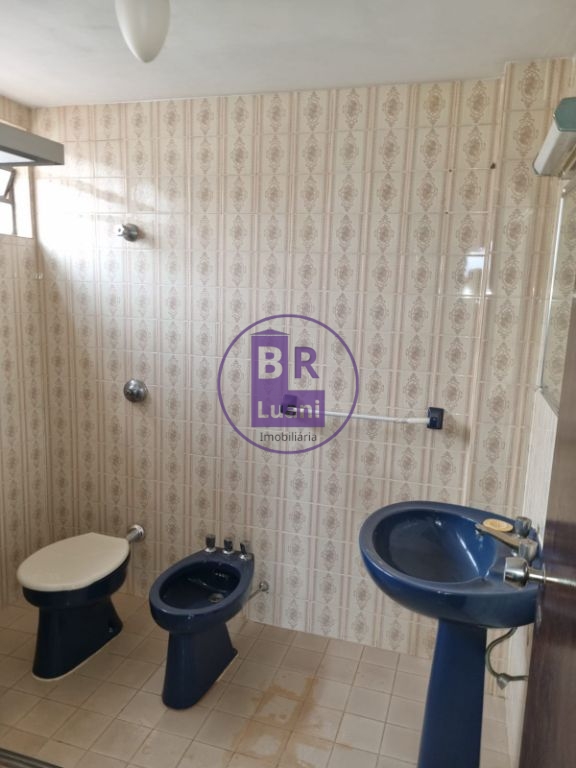 Apartamento à venda com 3 dormitorios sendo 1 suite no Centro