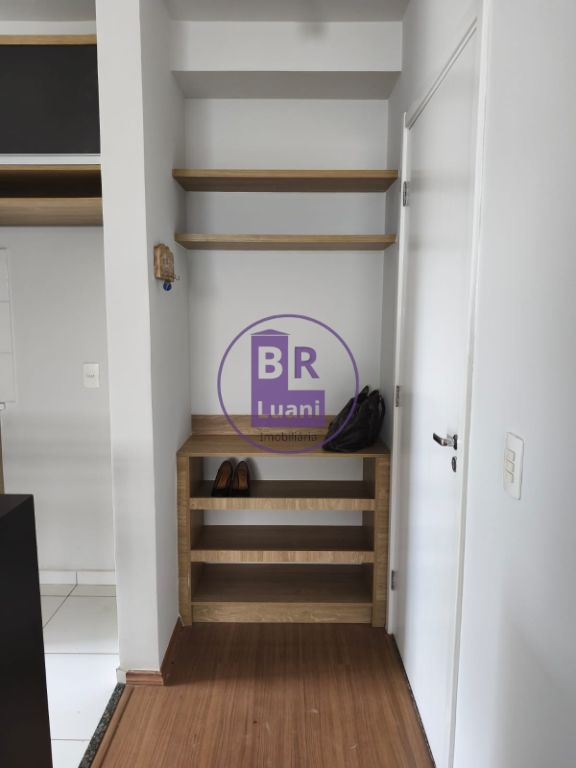 Apartamento semi mobiliado com planejados e lazer completo e