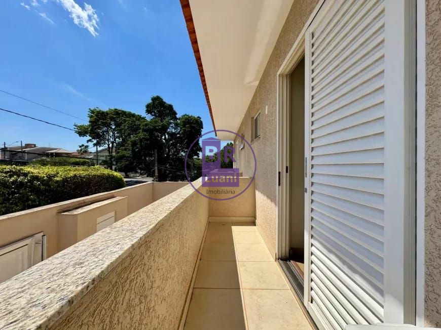 Sobrado 3 andares, 396m2, 4 suítes e área de lazer completa 