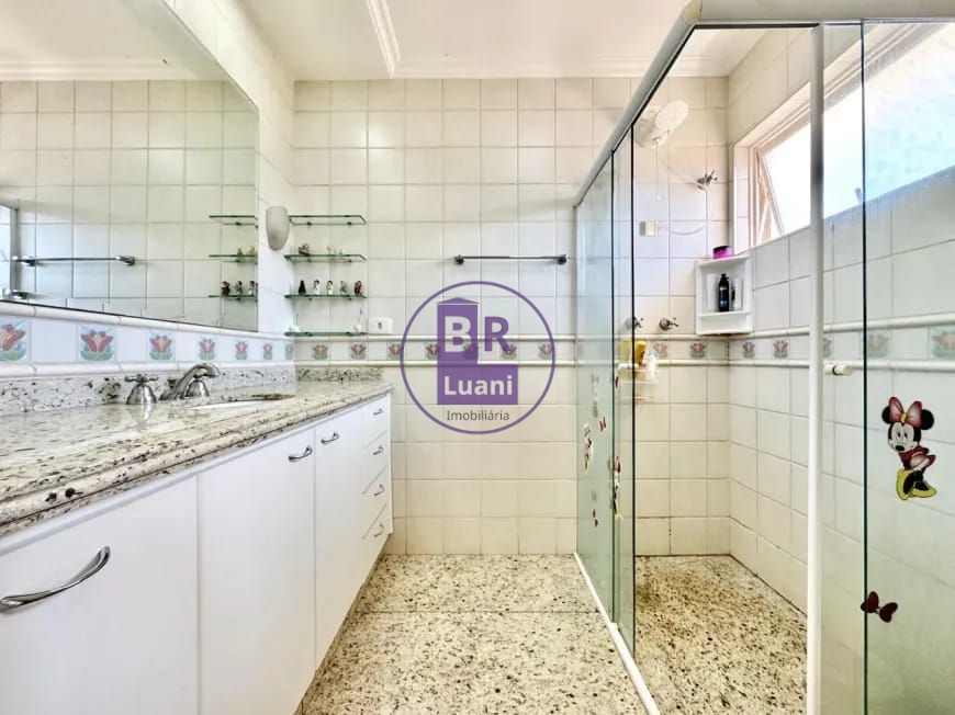 Sobrado 3 andares, 396m2, 4 suítes e área de lazer completa no Jardim Andrade