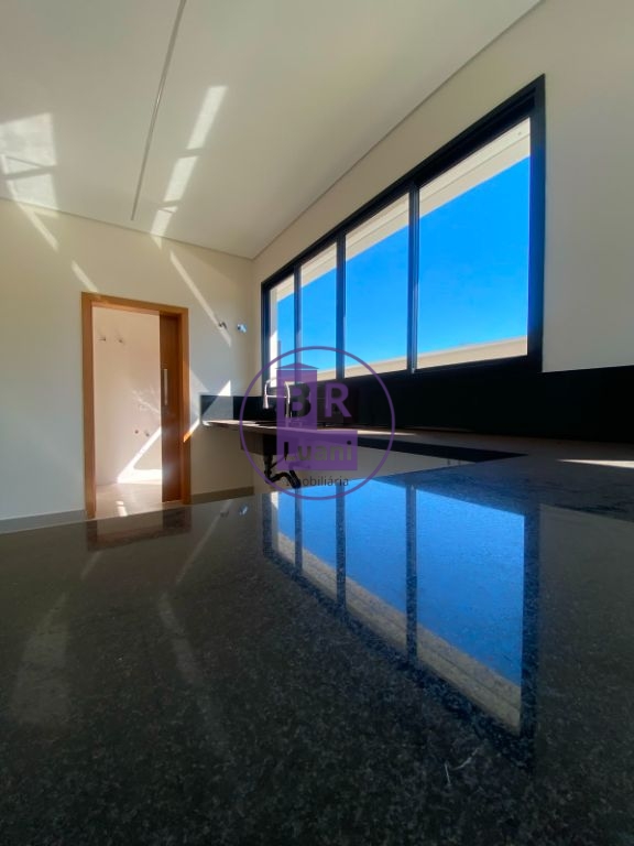 Residência exclusiva com 4 dormitórios e espaço gourmet no c