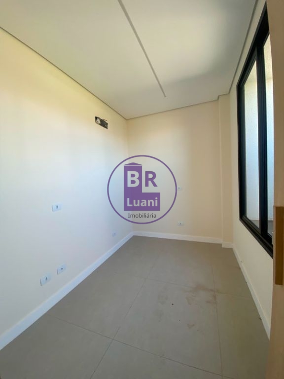 Residência exclusiva com 4 dormitórios e espaço gourmet no c