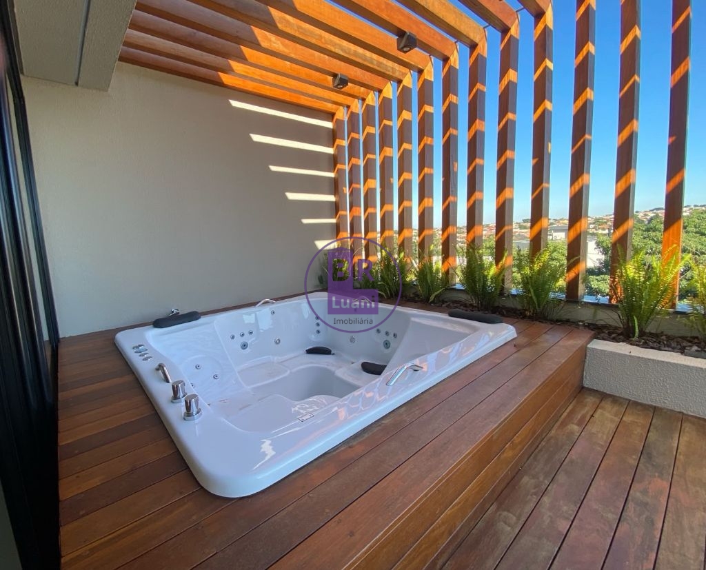 Residência Exclusiva com 4 Dormitórios e Espaço Gourmet no Condomínio Araçari.