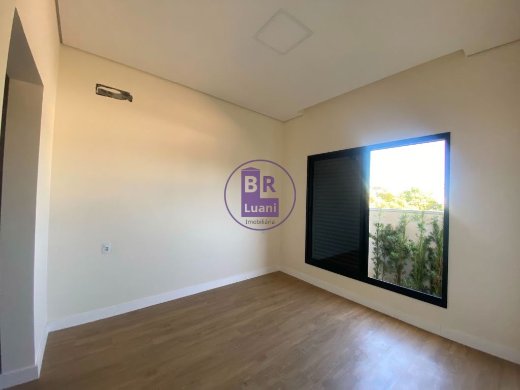 Residência exclusiva com 4 dormitórios e espaço gourmet no c