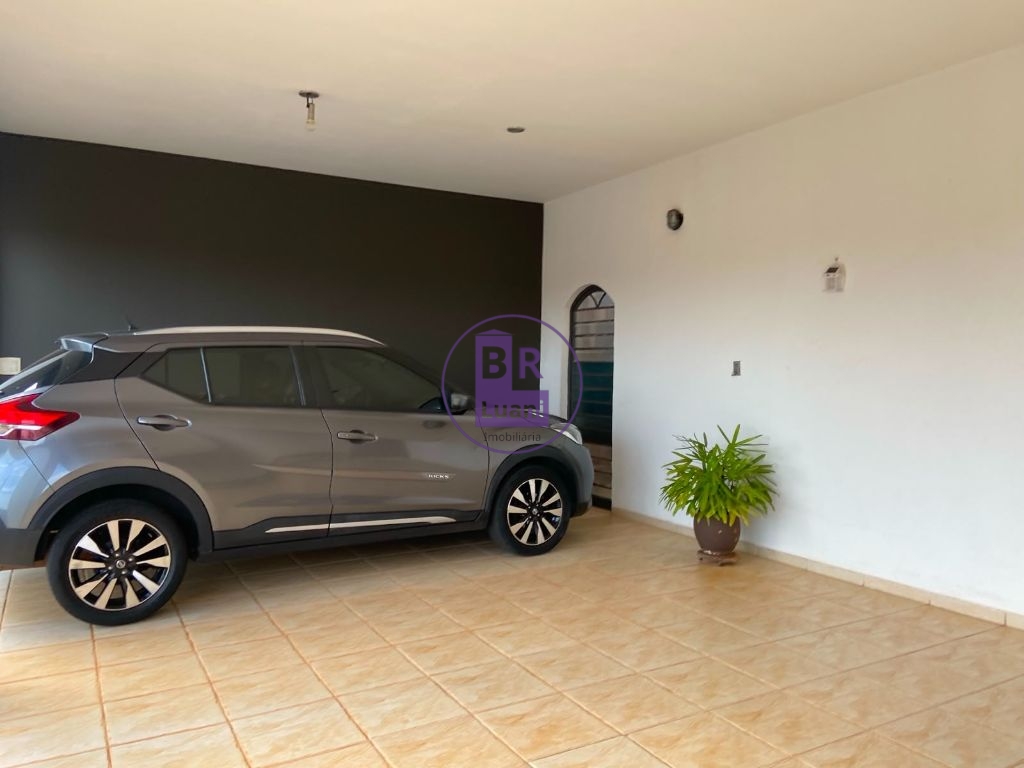 Casa 200m2 3 quartos jardim champagnat – com jacuzzi, edícul