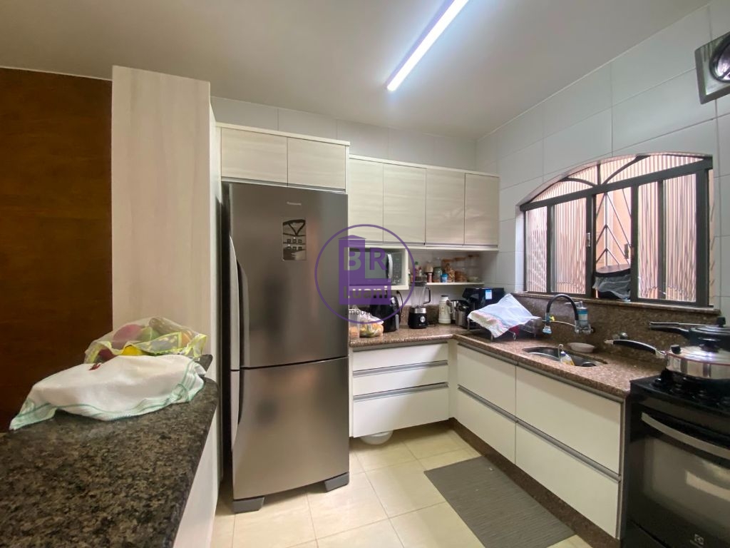 Casa 200m2 3 quartos jardim champagnat – com jacuzzi, edícul