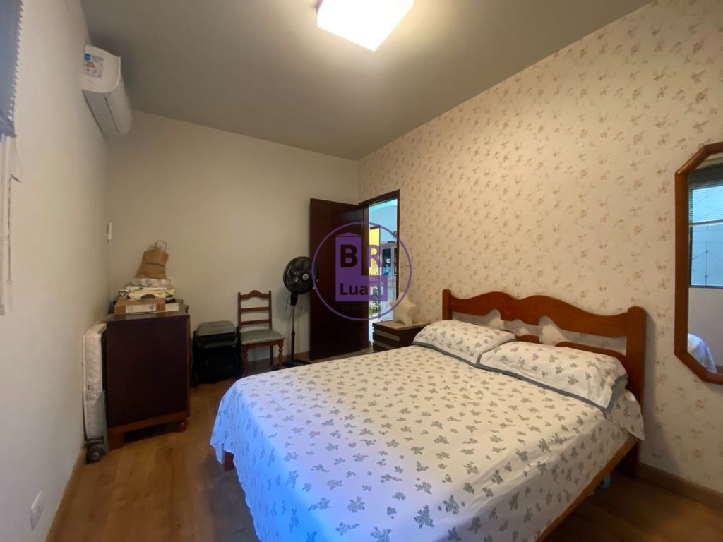 Casa 200m2 3 quartos Jardim Champagnat Com Jacuzzi, Edícula e Lazer Privativo
