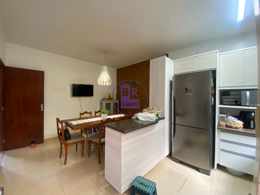 Casa 200m2 3 quartos jardim champagnat – com jacuzzi, edícul