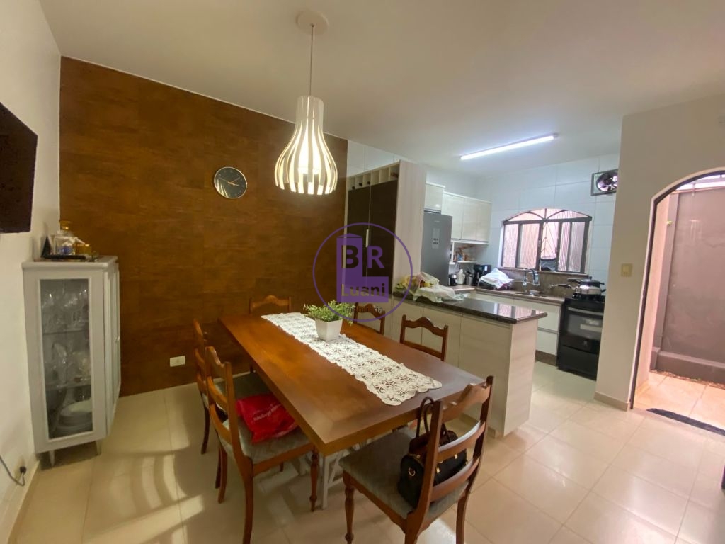 Casa 200m2 3 quartos jardim champagnat – com jacuzzi, edícul