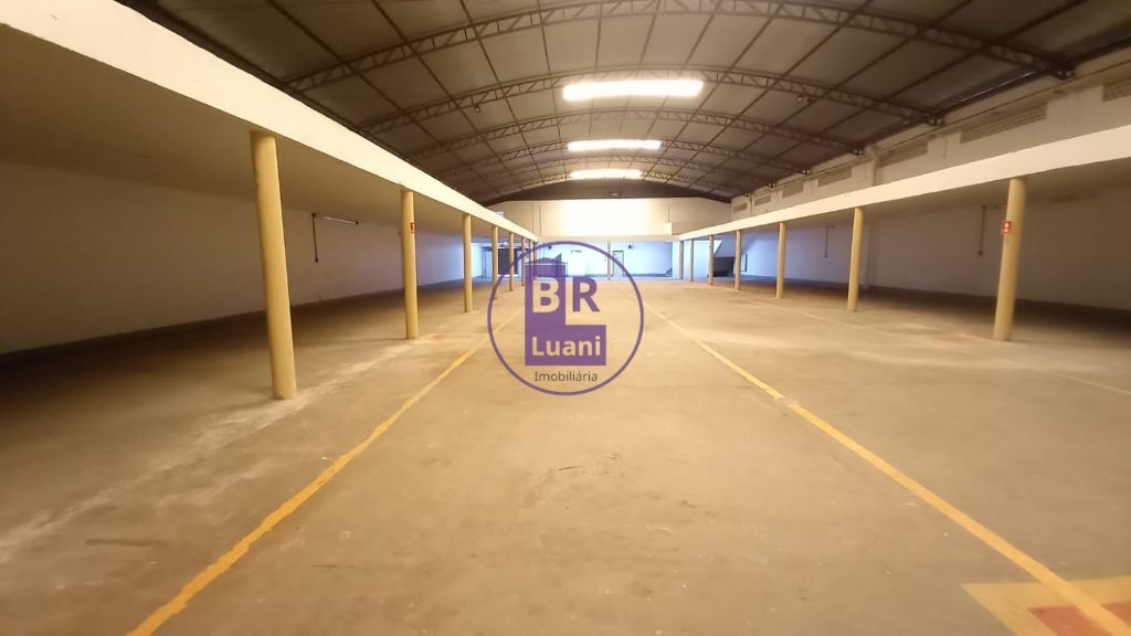 Galpão 980 m² sendo 800m² a.util 500m² mesanino pé-direito d