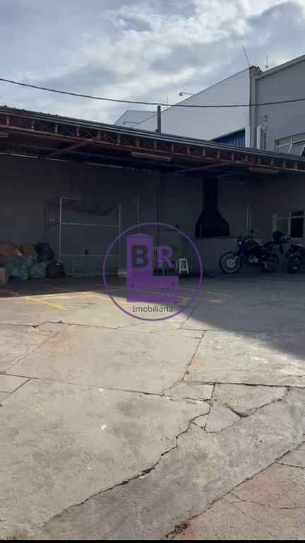 Galpão 980 m² sendo 800m² a.util 500m² mesanino pé-direito d