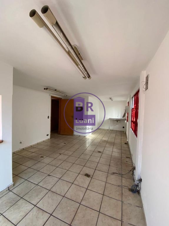 Galpão/barracão de esquina na zona leste 218,47m2 útil av. A