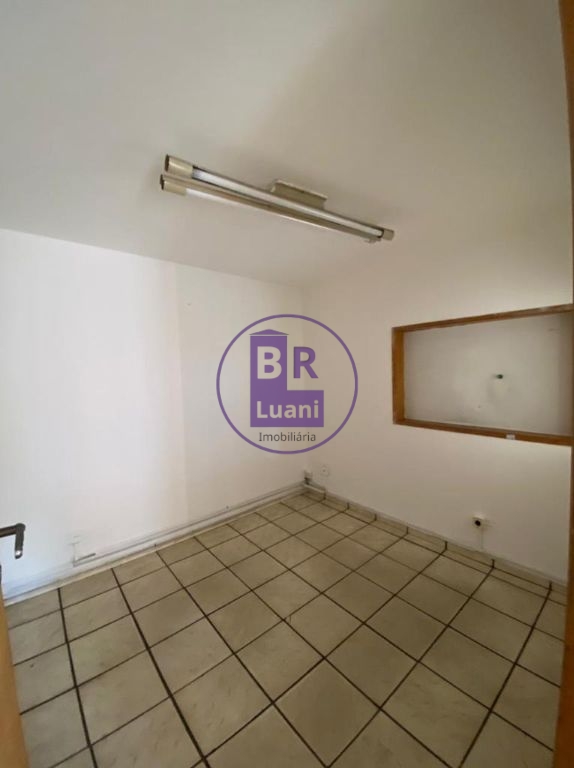 Galpão/barracão de esquina na zona leste 218,47m2 útil av. A