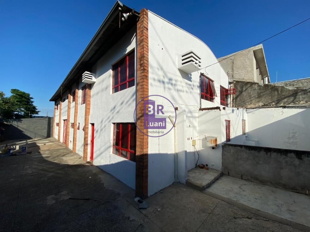 Galpão/barracão de esquina na zona leste 218,47m2 útil av. A