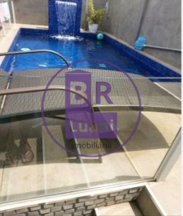 Casa 250m² quartos (1 suíte) cozinha planejada piscina churr