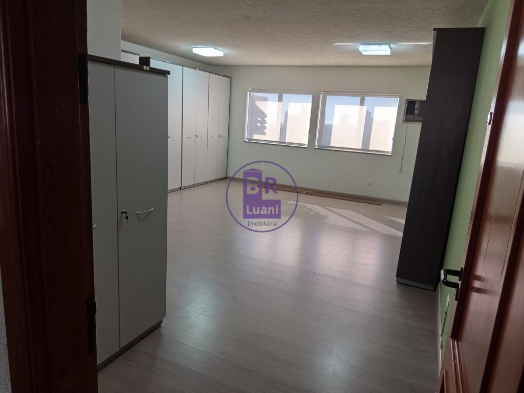 Sala comercial na r. Souza naves 42 m² úteis copa vaga de ga