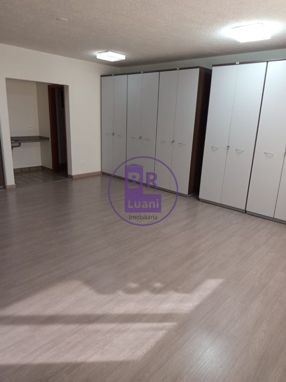 Sala comercial na r. Souza naves 42 m² úteis copa vaga de ga