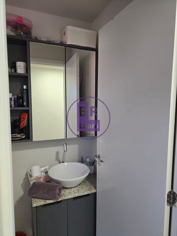 Apartamento à venda com 2 dormitórios sendo 1 suíte e sala e