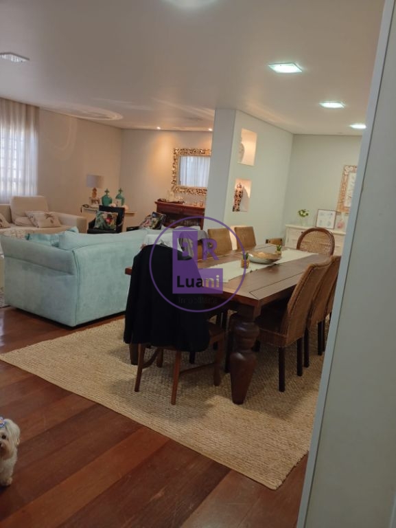 Casa a venda no aurora 3 suítes 300m² construção 525 m² terr