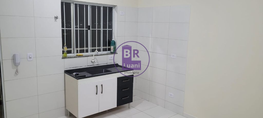 Prédio sobrado com 10 kitnets para locação.