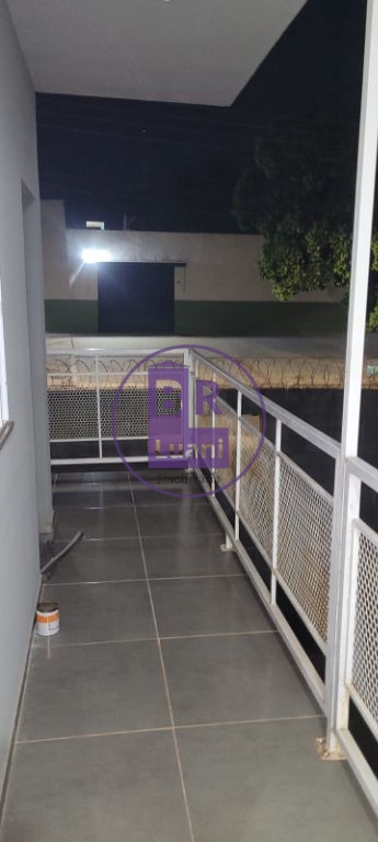 Prédio sobrado com 10 kitnets para locação.
