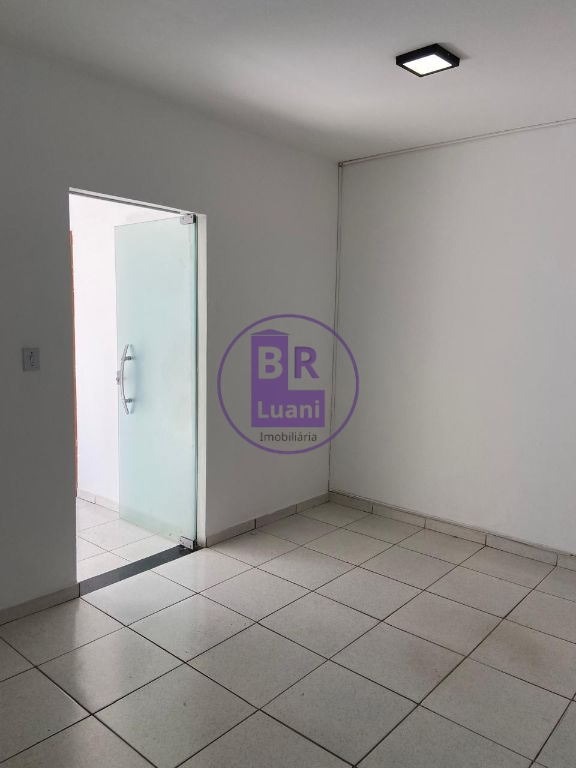 Aluga/vende barracão 650m² mezanino de 50m² pé direito 9m zo