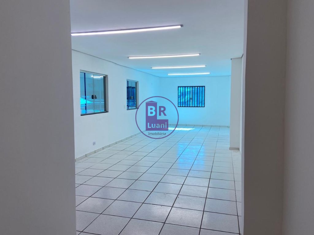 Aluga/vende barracão 650m² mezanino de 50m² pé direito 9m zo