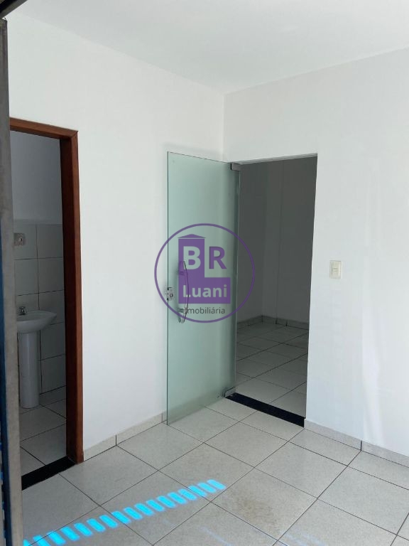 Aluga/vende barracão 650m² mezanino de 50m² pé direito 9m zo
