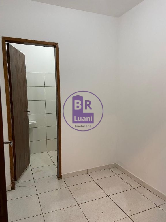 Aluga/vende barracão 650m² mezanino de 50m² pé direito 9m zo