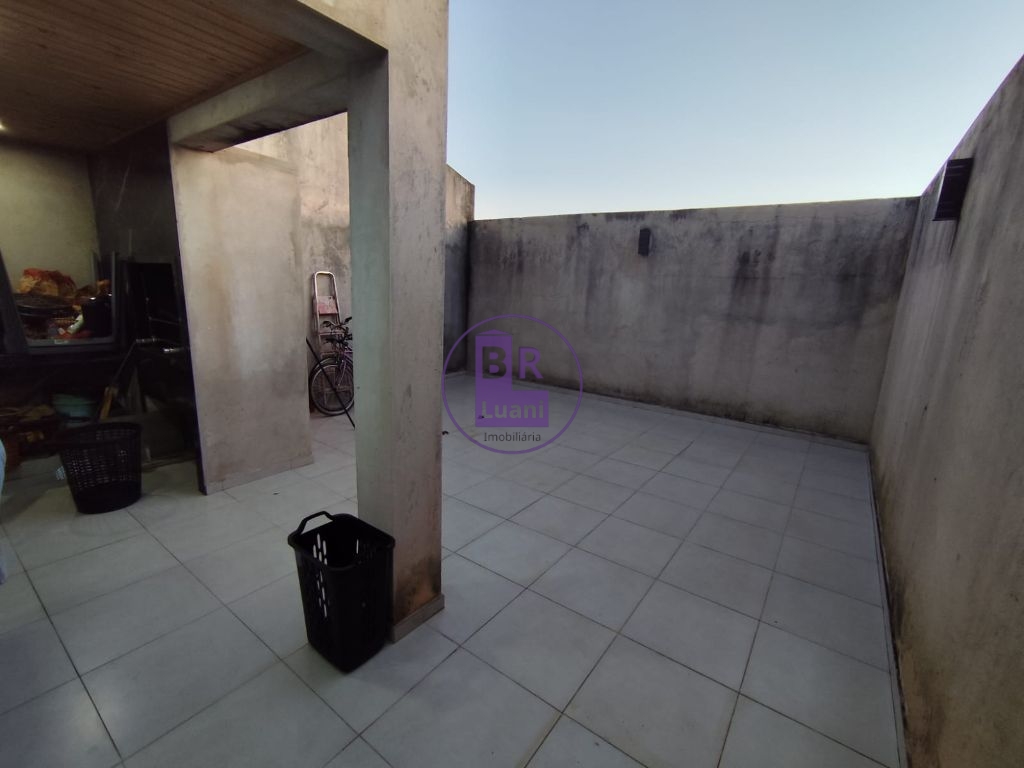 Lindo sobrado com espaço ideal, 3 dormitórios sendo 1 suíte 