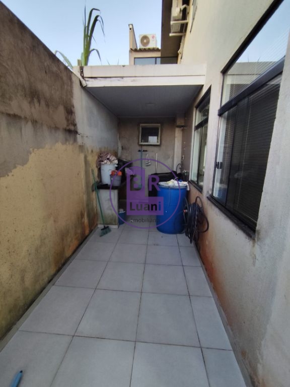 Lindo sobrado com espaço ideal, 3 dormitórios sendo 1 suíte 
