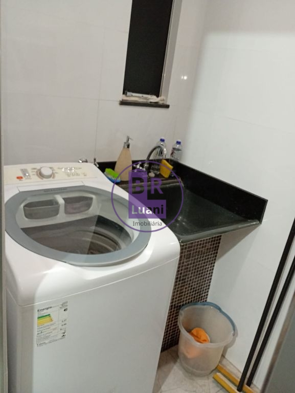 Lindo Sobrado no Jardim Colúmbia A: 3 Quartos (1 Suíte), Garagem para 3 Carros e Completo em Planejados - R$ 745.000,00