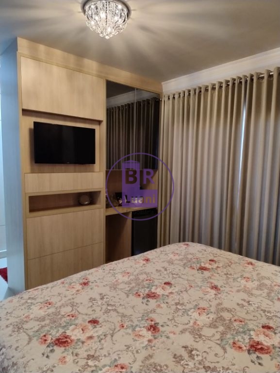 Lindo Sobrado no Jardim Colúmbia A: 3 Quartos (1 Suíte), Garagem para 3 Carros e Completo em Planejados - R$ 745.000,00