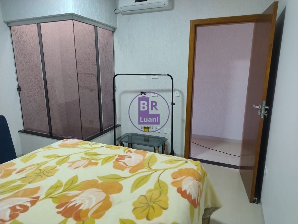 Lindo Sobrado no Jardim Colúmbia A: 3 Quartos (1 Suíte), Garagem para 3 Carros e Completo em Planejados - R$ 745.000,00