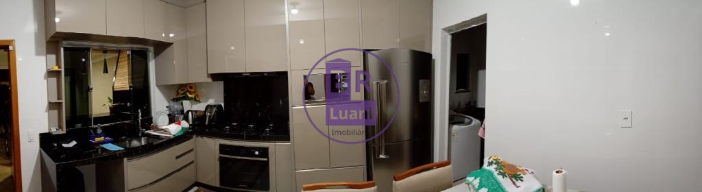 Lindo Sobrado no Jardim Colúmbia A: 3 Quartos (1 Suíte), Garagem para 3 Carros e Completo em Planejados - R$ 745.000,00