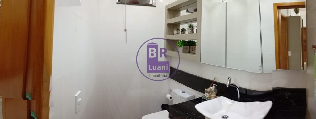 Lindo Sobrado no Jardim Colúmbia A: 3 Quartos (1 Suíte), Garagem para 3 Carros e Completo em Planejados - R$ 745.000,00